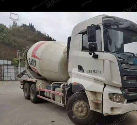 二手水泥罐车出售