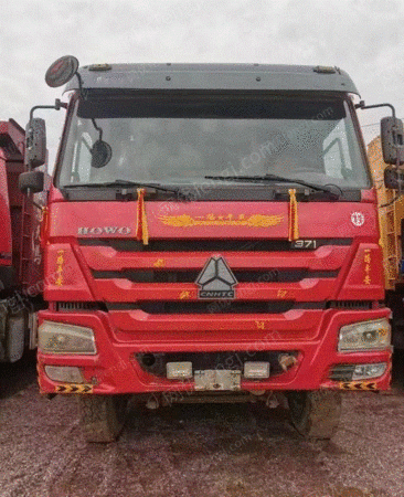 自卸车/翻斗车出售