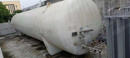 小型天然ガスステーション設備の販売：60立方の貯蔵タンク+1200立方の気化器+300の過給器