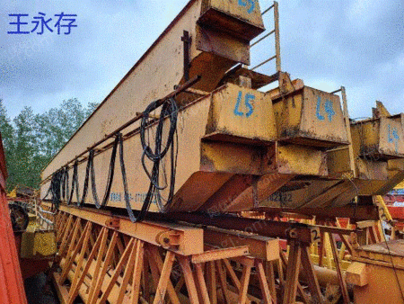 中古の5トン10トン単桁走行16トン二桁クレーンを販売河南省
