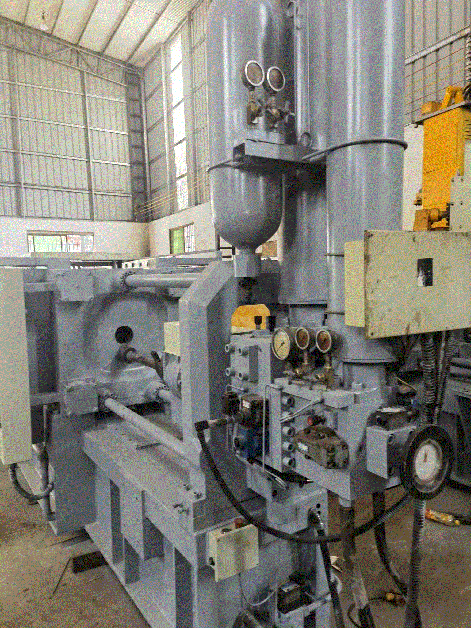 伊之密300t铝合金压铸机-广东地区-佛山市力信机械配件有限公司