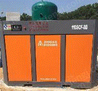 求高印スクリュー式空気圧縮機