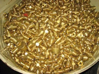 天津地区では各種の金銀廃材を高値で回収した