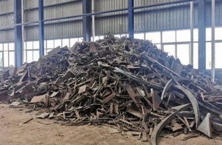 江蘇塩城長期専門回収工場のスクラップ端材