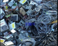 A large number of waste communication equipment are recycled in Taizhou, Zhejiang Province