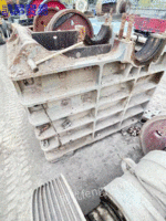 912 crusher is for sale, and the goods are good and the price is excellent