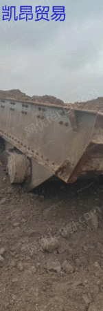 会場で安売りする912オボロ、給餌機