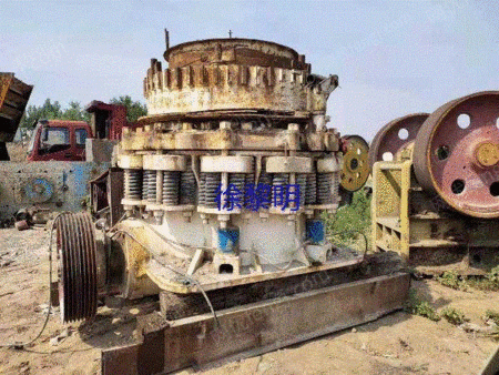 廃棄された設備を大量に回収浙江省紹興市