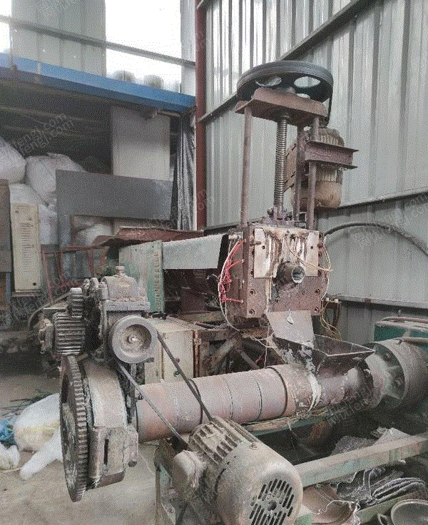 二手造粒設(shè)備出售