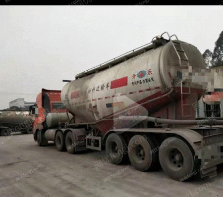 二手水泥罐车出售