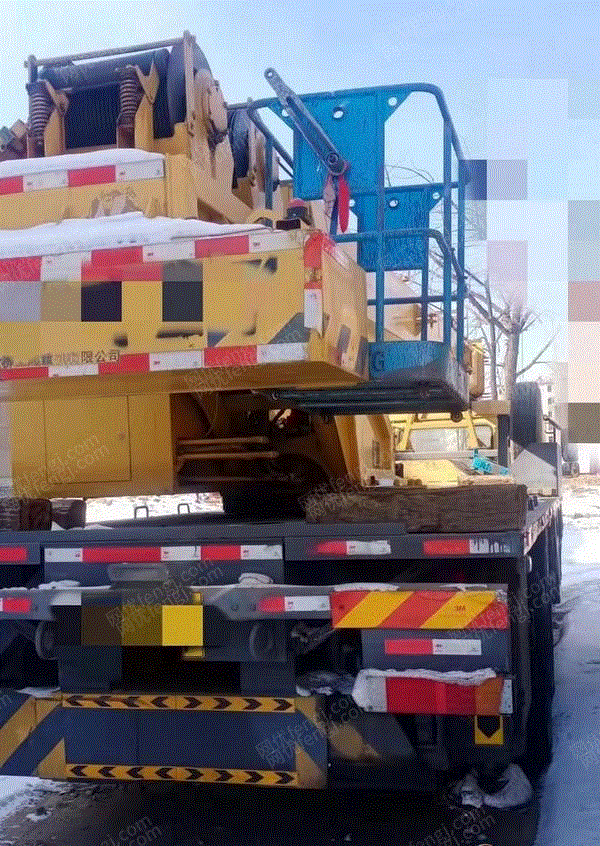 辽宁大连出售10年8月柳工12吨四节臂吊车验车保险到11月无事故纯东北