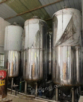 山东菏泽便宜出售9成新2.5吨独立制冷啤酒发酵罐9台