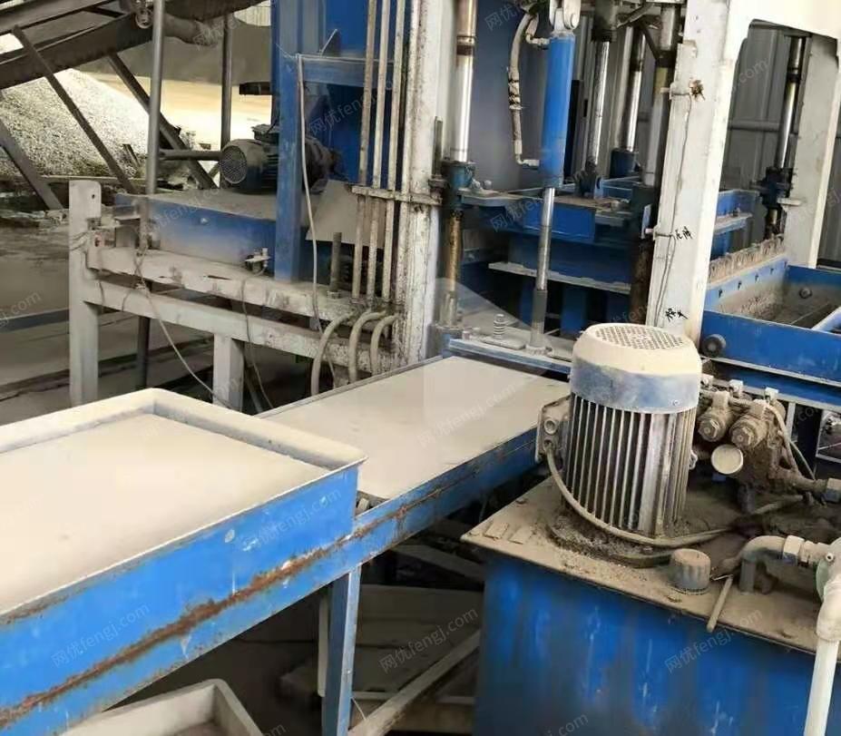 各种砖瓦机械出售