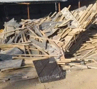 大量 回收工地旧模板 旧方木