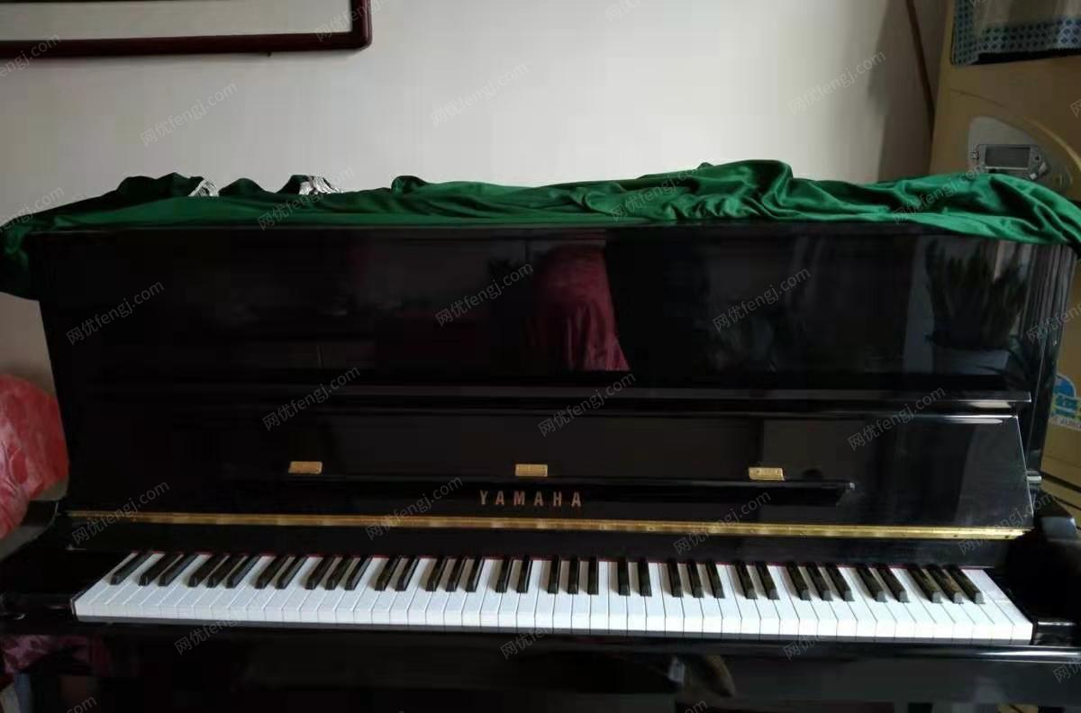 出售自用雅马哈钢琴型号ya118cn