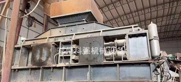 河南郑州转让1510液压对辊制砂机,配套电机减速机齐全