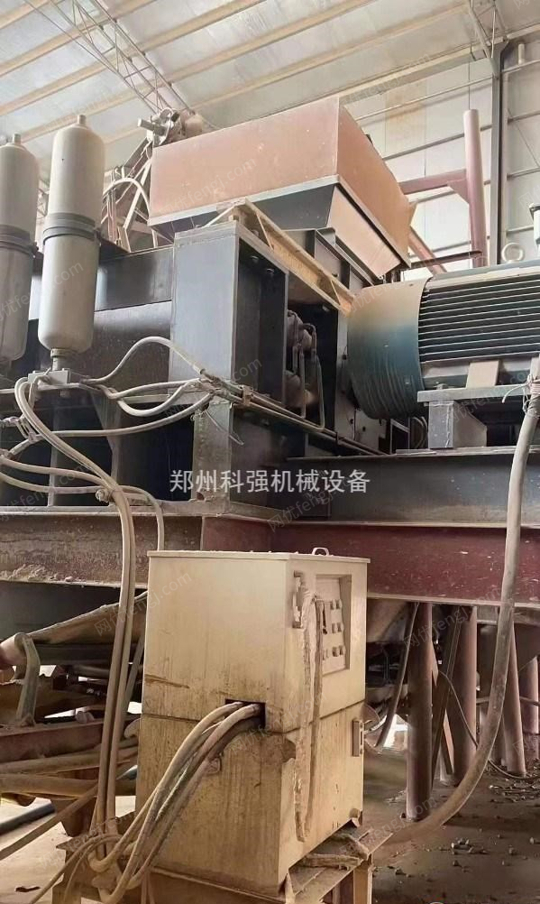 河南郑州转让1510液压对辊制砂机,配套电机减速机齐全