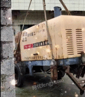 低价出售二手混泥土输送泵车