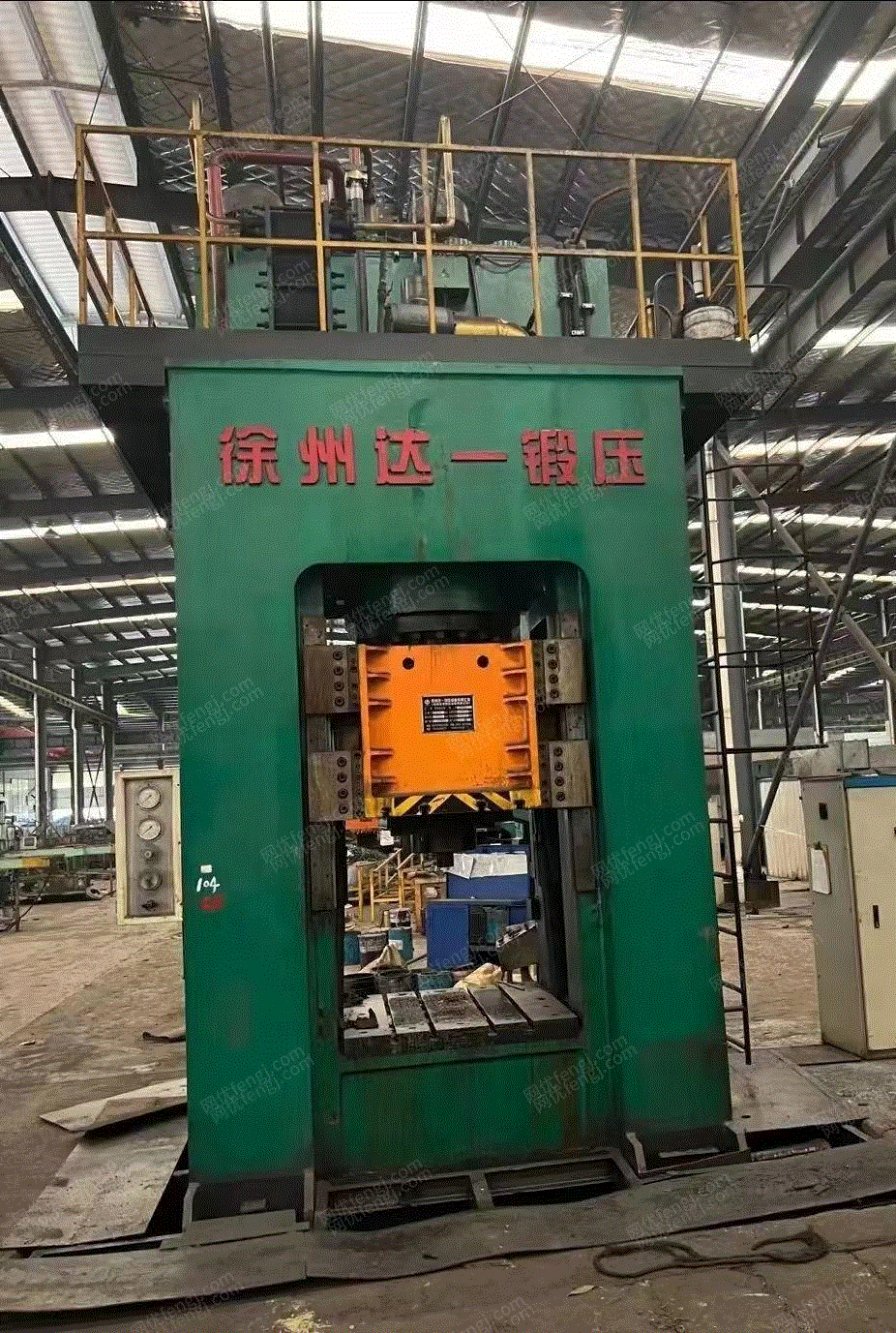 二手液压机出售