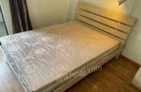 上海浦东新区因搬家 出售卧室3件套实木家具1套（床、床垫、衣柜）