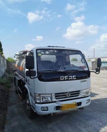 液体槽罐车出售