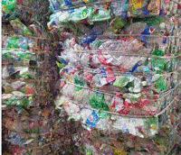 大量高价回收各色塑料瓶砖，散货等