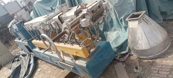 二手?jǐn)D出片材機(jī)出售