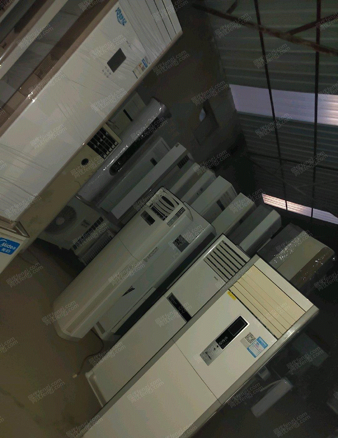 甘肃兰州本人低价处理各种大小空调