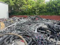 大量回收各种废铜铝铁，废旧电线缆，报废车等金属