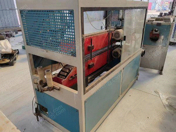 二手?jǐn)D出片材機(jī)出售