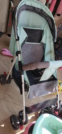 婴儿车可躺可坐婴儿用品有需要的吗