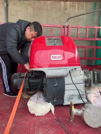 大量收购各吨位燃气蒸汽锅炉，导热油锅炉，生物质燃煤锅炉，热水锅炉，蒸发器，有货源的老板请与我联系，期待与您的合作