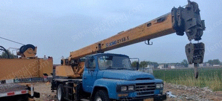 二手汽车吊/随车吊出售