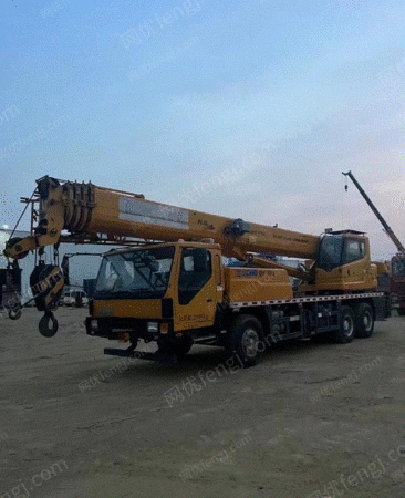 二手汽车吊/随车吊出售