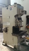 金丰OCP—35吨冲床，每分钟冲压40-120次，滑块行程90，原版原漆，齿轮导轨非常新
