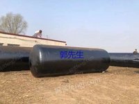 出售各种型号国标军，用储罐，不锈钢搅拌罐，白suo料水罐