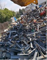 武汉大量回收废钢铁