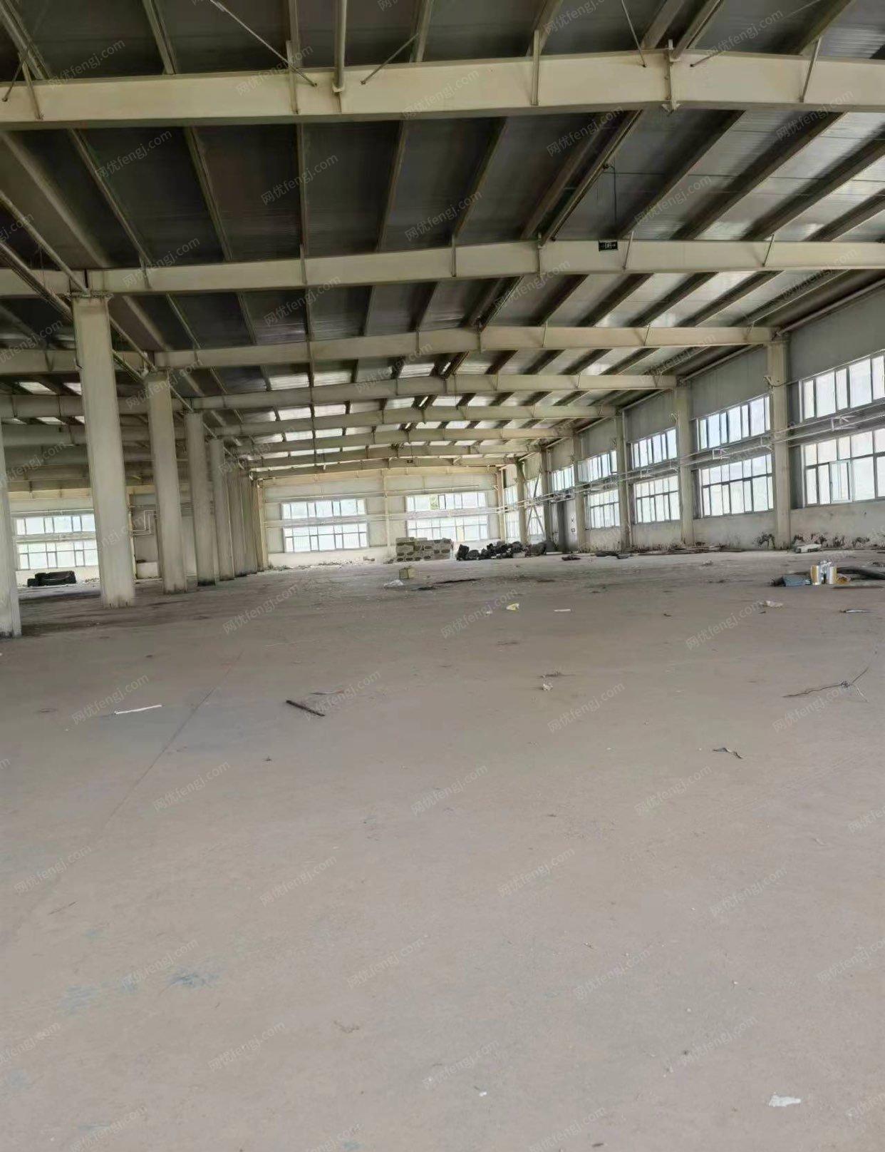青海西宁二手钢结构厂房3栋出售、其中8000平方1个，3200平方两个
