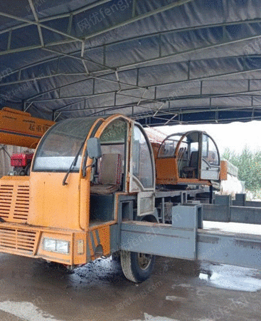 二手汽车吊/随车吊出售