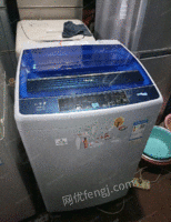 黑龙江哈尔滨海尔8公斤全自动洗衣机380元出售
