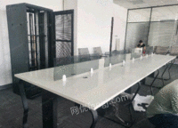 河北石家庄工位桌，对面桌，铝合金工位，会议桌。办公沙发出售。