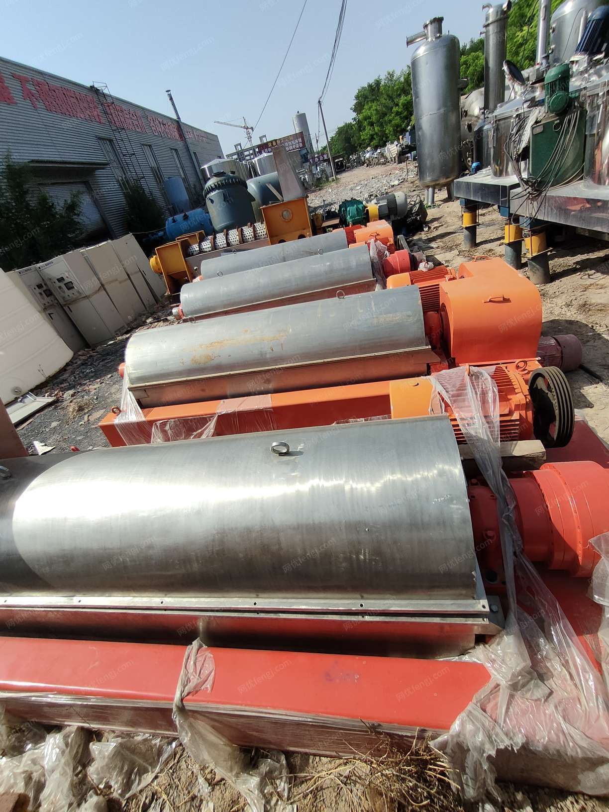 卧式螺旋卸料沉降离心机设备