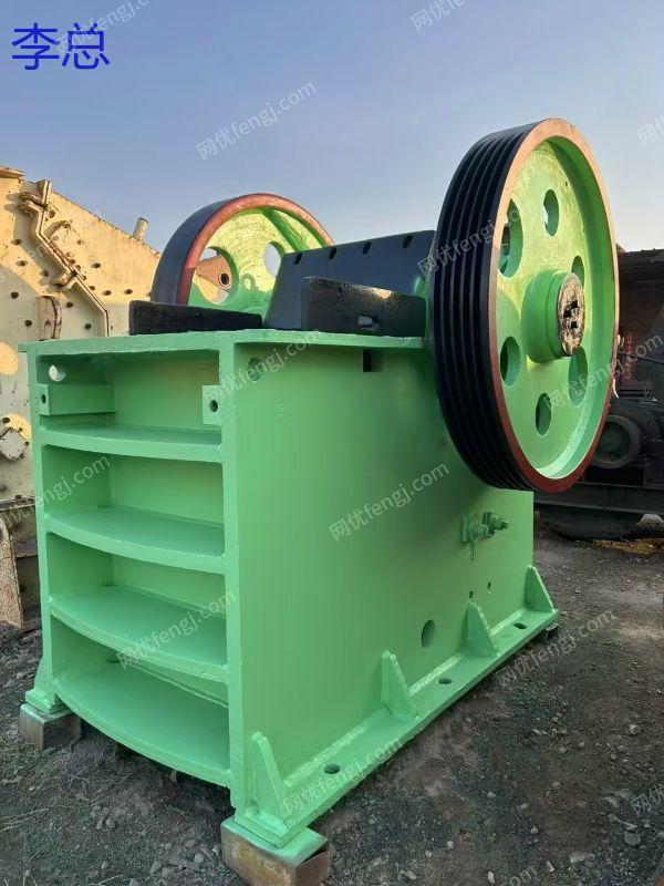 出售上海600*900鄂式破碎机