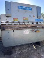 河北邯郸地区出售二手2米30吨折弯机，​接电干活价格不高