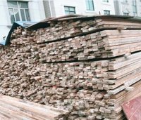 上海出售木方模板一批，感兴趣联系