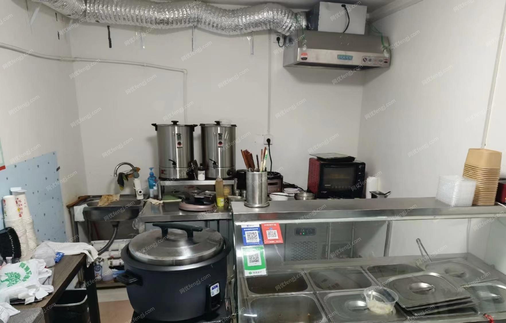 陕西西安餐厅不干啦，冰柜操作台餐车烤箱消毒柜等处理