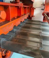 浙江杭州几乎全新的彩钢板琉璃瓦压瓦机处理