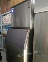 江苏淮安二手奶茶店设备转让，需要的电话联系，制冰机，冷藏柜，制作台，冷冻柜
