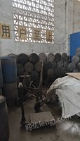 重庆江北区二手塑料油桶出售，有几百个
