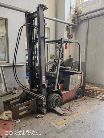 二手叉车出售